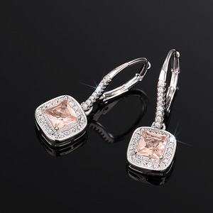 Orecchini Pendenti Geometrici a Cuscino per Donne, Gioielli Eleganti e Moderni di Tendenza - Product Image 6