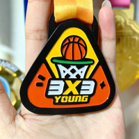 Médaille de basket-ball triangulaire personnalisée, médaille sportive en métal gravée sur mesure