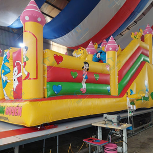 Château gonflable Tom Cat 4m x 8m, application de jeu Vietnamienne, matériau PVC, installation facile, idéal pour parcs d'attractions - Product Image 1