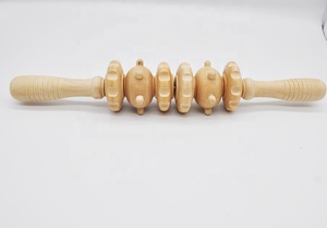 Masajeador de cuerpo de madera antifatiga con 6 rodillos Diseño de volantes para una experiencia de masaje cómoda - Product Image 2