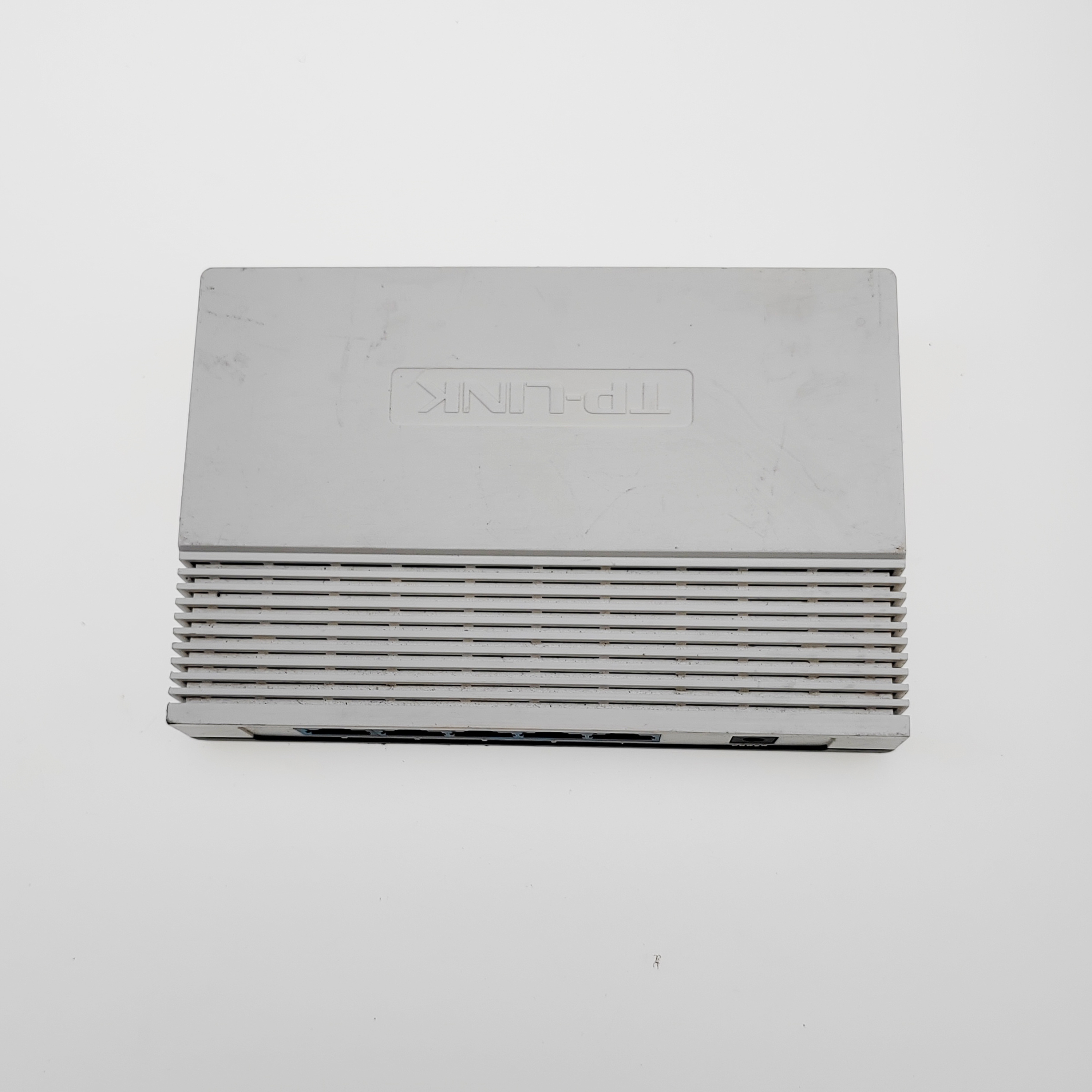 Used TP-LINk Tl-SG1005+ 100M Network Switch 5-port Network Switch · image 3
