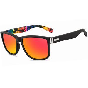 Gafas de Sol Unisex de Diseño Personalizado 2026, Modernas, Cuadradas, de Colores, para Deportes al Aire Libre, Pesca, con Lentes Polarizadas y Bisagras de Resorte de PC - Product Image 1