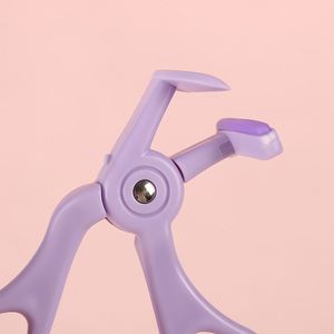 Recourbe-cils en plastique portable et intégré pour débutants, avec instructions, pour un recourbement durable et une forme fixe - Product Image 3