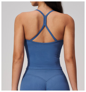 <span class=keywords><strong>Camiseta</strong></span> sin costuras para yoga <span class=keywords><strong>con</strong></span> espalda cruzada, acolchado extraíble, compresión y diseño acanalado, ideal para entrenamiento y gimnasio para mujer. - Product Image 5