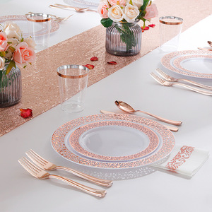 Set di posate e piatti usa e getta Tong Shou da 150 pezzi in plastica rigida color oro rosa con intaglio, senza polvere (coltello/forchetta/cucchiaio) - Product Image 3