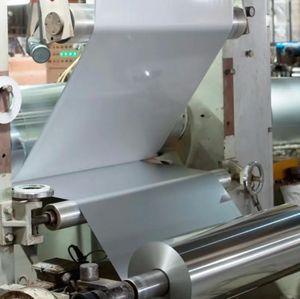 رقائق الألومنيوم 8 ميكرون من رقائق الألومنيوم المركبة طلاء معدني من البوليستر العاكسة فئة منتجات رقائق معدنية - Product Image 5