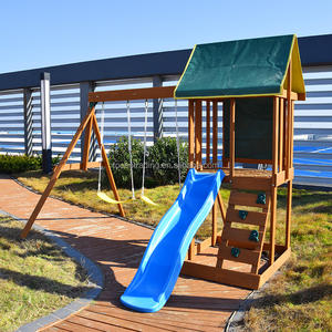 Casa de juegos de madera duradera con columpio, tobogán y toldo - Parque infantil resistente a la intemperie para niños pequeños en el jardín - Product Image 5