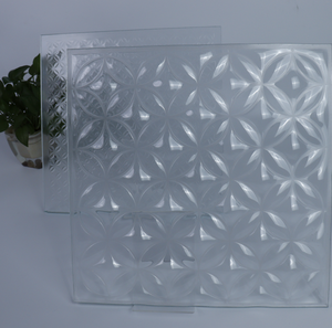Lámina de Vidrio Laminado Transparente con Patrón de Flor de Cuatro Hojas, Vidrio Decorativo Artístico para Edificios Comerciales y Diseño de Interiores de Hogares - Product Image 2