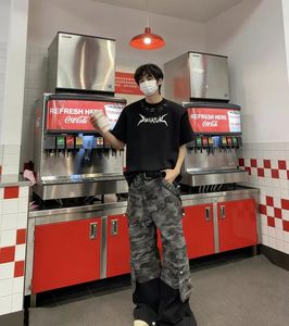 T-shirt Oversize di Alta Qualità, 230g, 100% Cotone, Collo Rotondo, Dettagli Metallici e <span class=keywords><strong>Grafica</strong></span> Audace, per Climi Caldi - Product Image 3