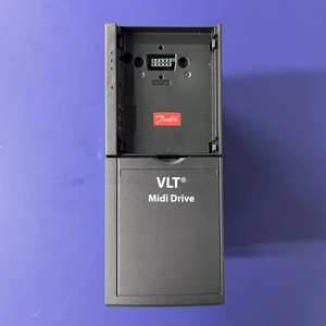 Variador de Frecuencia VLT Midi Drive Serie FC-280, Frecuencia 134U2981 FC-280P1K5T4E20H1BXCXXXSXXXXAX 1.5KW/2HP 3PH 380-480VAC VFD FC-280P1K5T4E20H1BXC - Product Image 1