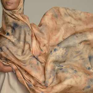 11.2025ฮิญาบมุสลิมระบายอากาศได้ดีพิมพ์ลายดอกไม้ออกแบบได้ตามต้องการ - Product Image 3