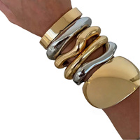 2025 nouveau DS exagéré Offres Spéciales 18k Pvd plaqué or lisse élégant gros creux épais C forme Bracelet & Bracelet bijoux