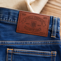 Étiquette en cuir personnalisée avec logo gaufré ou en relief pour jeans, vestes, sacs, vêtements, OEM, ODM, échantillonnage rapide, approvisionnement en gros AWELLS