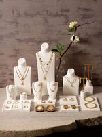 Présentoir à bijoux blanc en plâtre style onyx, support de collier, plateau pour boucles d'oreilles et bagues, présentoir d'accessoires, accessoire de photographie