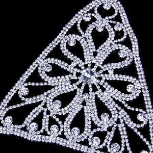 Chaîne de soutien-gorge de luxe <span class=keywords><strong>intime</strong></span> pour femmes avec strass adhésif externe pour filles Bikini Ceinture de taille Chaîne de ventre en cristal <span class=keywords><strong>Bijoux</strong></span> de corps sexy - Product Image 4