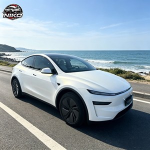 Película Protectora para Vehículos NIKO, TPU Resistente a Arañazos, Color Blanco Brillante a Dorado, PPF, Protección Exterior para Automóviles de Larga Duración - Product Image 1