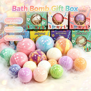 Bombes de bain de pieds bio, naturelles, faites à la main, aux huiles essentielles pures et aromatiques, pour pédicure et soin des pieds. - Product Image 1
