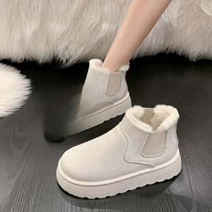 นักออกแบบรองเท้าผู้หญิงรองเท้าบูทฤดูหนาวใกล้ฉันด้วยแพลตฟอร์มยืดหยุ่นและรองเท้าบูทขนปุย - Product Image 1
