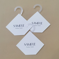 Etiquetas de Cartulina con Código de Barras Personalizadas Más Vendidas para la Industria Textil, Tarjetas de Identificación Plegables de Doble Cara con Orificio para Colgar