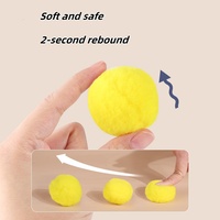 Lanceur de balles pour chat, pistolet en plastique écologique avec 20 balles pompons, interactif amusant pour chats d'intérieur