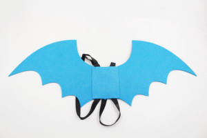 Conjunto de Disfraz de Murciélago de Fieltro para Niños, 2 Piezas: Alas Azules y Máscara con Detalles de Brillo Rosa - Product Image 5
