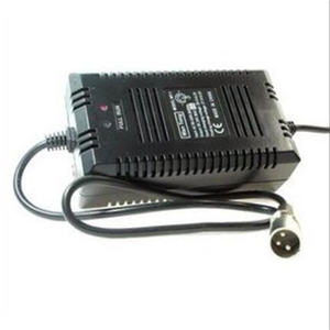EZip 4.0 400 500 750900Trailzバイク用24V電動スクーターバッテリー充電器 - Product Image 1