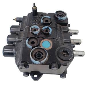 Vanne multi-ports à trois voies Clark Forklift C20D C25D D30D C35D, vanne de régulation d'huile 1/2 pouce pour cylindre de chariot élévateur - Product Image 1