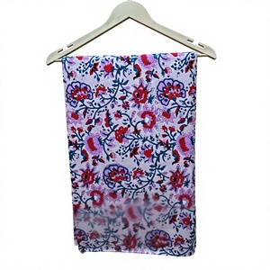 Tela de Algodón Puro Estampada a Mano con Diseño Sanganeri para Kurtis, Vestidos y Manualidades - Product Image 2
