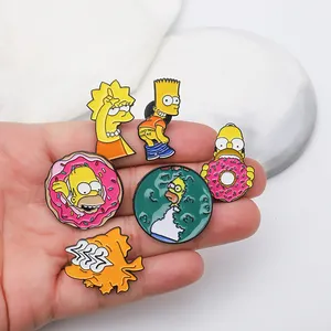 TV serisi Simpsons Donut özel komik Anime broş çanta giyim karikatür Comics rozeti emaye yaka iğnesi