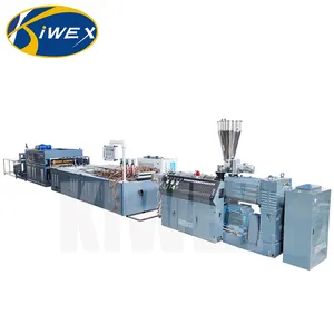 Automatische Kunststoff-PVC-Tür paneel maschine WPC-Wandpaneelprofil-Extruder maschine