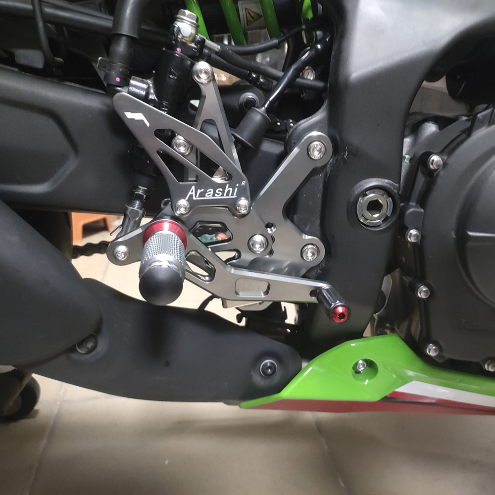 Racing Adjustable Rearsets Foot Pegs For Kawasaki ZX4R ZX4RR