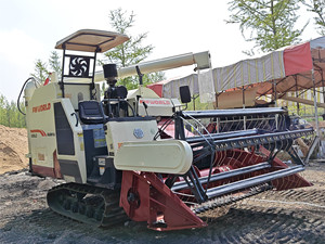 Mietitrebbia a flusso assiale 4LZ-6.0EKQ con alimentazione completa, larghezza di taglio 2,2 m, per riso e grano - Product Image 3