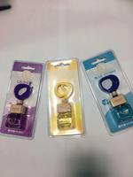 Pendentif Parfum Voiture, Désodorisant Suspendu pour Intérieur de Voiture, Type Verre & Bois, Ornement Parfumé Haut de Gamme aux Huiles Essentielles pour Hommes et Femmes