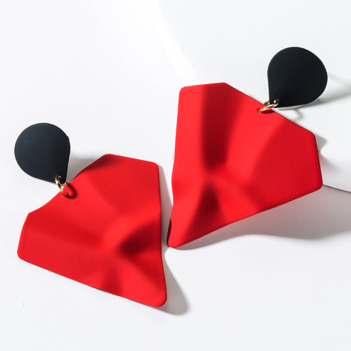 Ассиметричные геометрические серьги XG1322 из сплава окрашенные распылением для женщин Ретро Модные Простые контрастные серьги