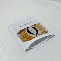 Sac d'emballage de collation en papier kraft blanc imprimé personnalisé Croustillants Chips Sac autoportant à fermeture éclair avec fenêtre transparente, trou de suspension