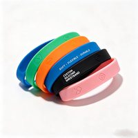 Bracelet et bracelet en silicone personnalisés avec logo, sportifs, imperméables, flexibles, écologiques, imprimés à l'écran, pour cadeaux promotionnels originaux