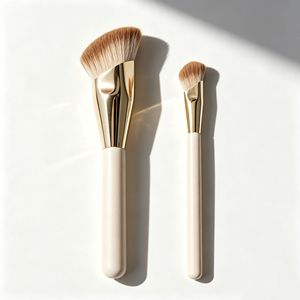 Pinceau Fond de Teint Personnalisé avec Logo (Lot de 2) – Pinceau Anglé pour Contour et Estompage, Petit Pinceau Correcteur pour Maquillage Liquide, Crème et Poudre - Product Image 1