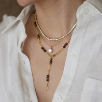 Collier pendentif J&D Vintage en acier inoxydable plaqué or 18 carats PVD, avec perles en œil de tigre naturel