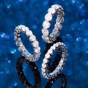 Anillo de Compromiso y Boda Personalizado en Oro Blanco Chapado, Plata de Ley 925, con Moissanita de Color D y Claridad VVS - Product Image 1