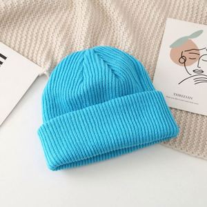 Gorros de Invierno Acrílicos al por Mayor con Logotipo Personalizado, Gorros Cálidos y Cómodos para Playa y Negocios, Logotipo Bordado - Product Image 3