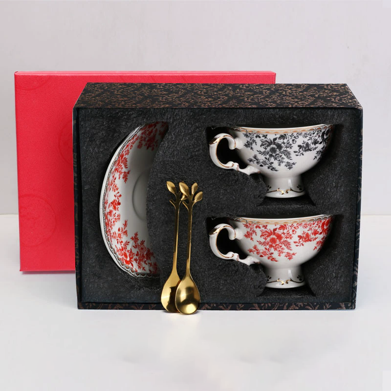 ถ้วยคู่และจานรอง-C