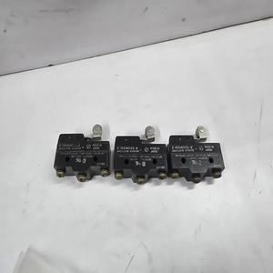 Microinterruptor de Palanca de <span class=keywords><strong>Rodillo</strong></span> Plc <span class=keywords><strong>Z</strong></span>-15GW22S-B 15A - Product Image 1