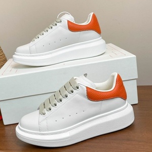 Chaussures de sport de la série skateboard classique de designer, confortables et respirantes, avec lacets et semelle épaisse - Product Image 2