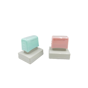 Sellos de Entintado Automático Personalizados de Varios Tamaños con Mango Colorido Fotosensible <span class=keywords><strong>para</strong></span> Uso en Oficina <span class=keywords><strong>y</strong></span> Enseñanza, Venta al por Mayor - Product Image 1