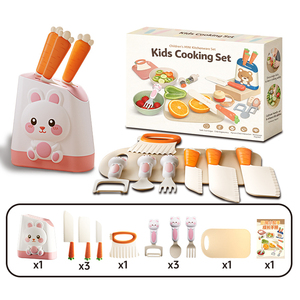 Set da <span class=keywords><strong>Cucina</strong></span> Giocattolo 10 Pezzi a Tema Coniglietto, Gioco di Ruolo Sicuro con Utensili e Tagliere a Forma di Carota per Bambini - Product Image 1