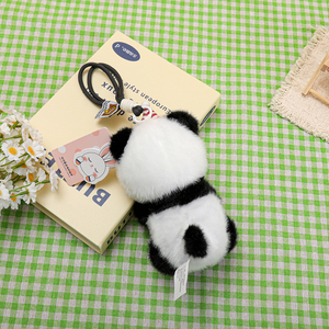 Llavero <span class=keywords><strong>de</strong></span> peluche <span class=keywords><strong>de</strong></span> panda adorable <span class=keywords><strong>de</strong></span> 18 cm al por mayor con bambú/manzana, colgante <span class=keywords><strong>de</strong></span> animal <span class=keywords><strong>de</strong></span> peluche suave para mochila y regalo - Product Image 4