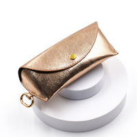 Étui à lunettes portable en cuir pailleté anti-rayures, pochette pour lunettes de soleil avec crochet en métal