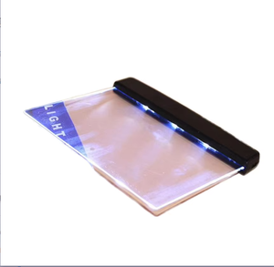 Luz LED de Batería al por Mayor para Lectura en Dormitorio, Pequeña, Portátil, para Tablet y Libros, Roja, Excelente Iluminación - Product Image 1