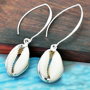 Boucles d'oreilles classiques en forme de coquillage de plage plaquées or, bijoux d'été en forme de conque et d'escargot - Product Image 3