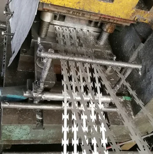 Clôture à barbelés en fil de fer galvanisé à chaud CBT-65, anti-escalade, pour la sécurité des fermes - Product Image 2